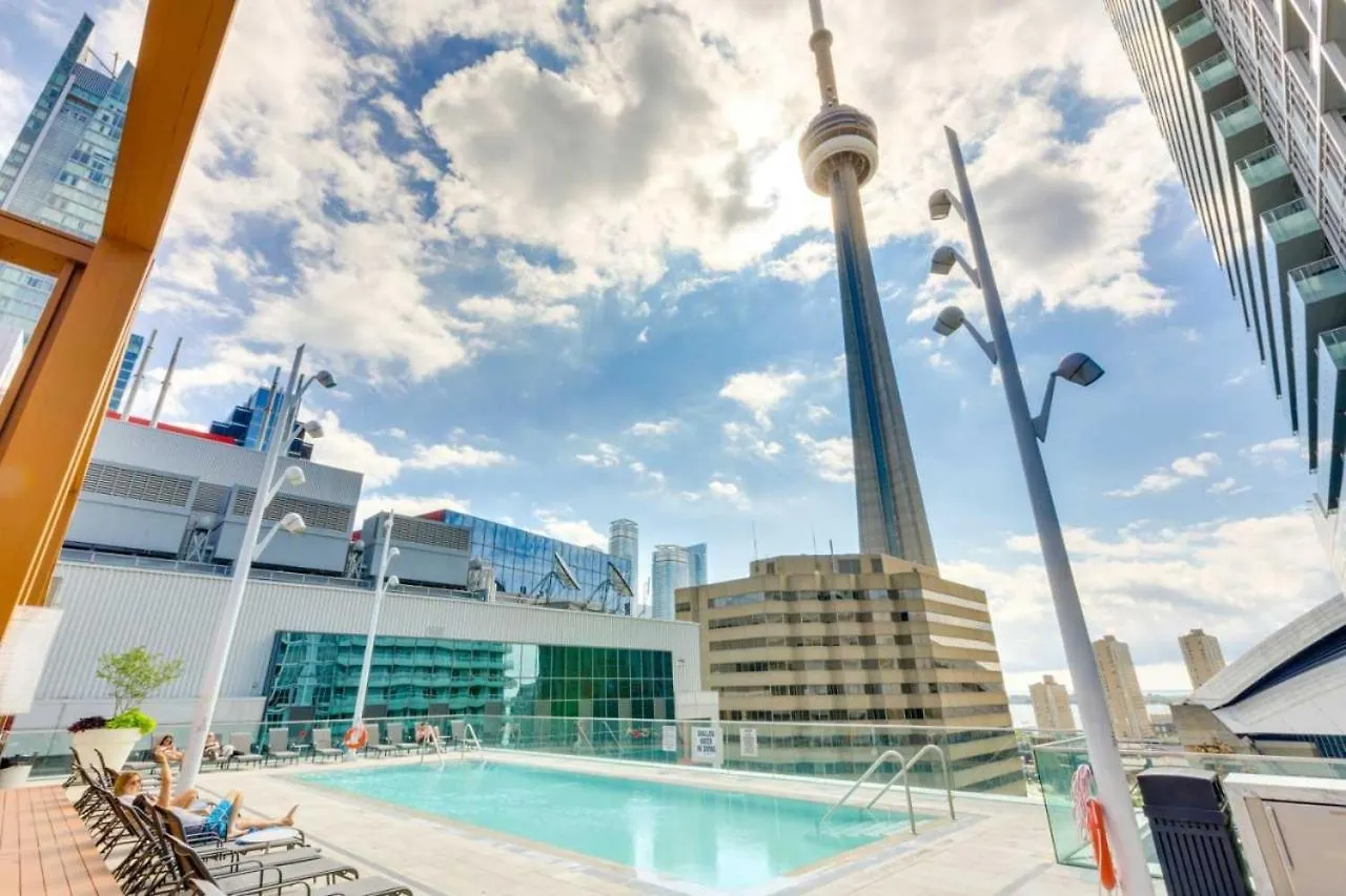 Welcoming Downtown Condo With Wfh Setup Balcony Toronto Canada